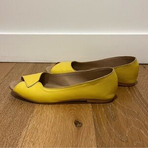 Chic Yellow Peep-Toe Flats
